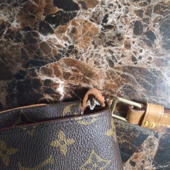 Louis Vuitton 👜 - Picture 1 of 8